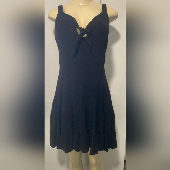None Dresses & Skirts - 😍Elegant Black Sleeveless Dress Size L😍